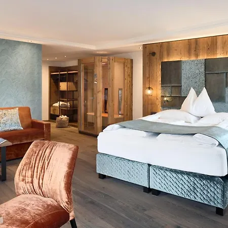 Comploj Adults Only 3*
