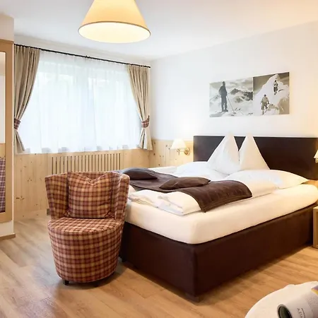 Comploj Adults Only 3*